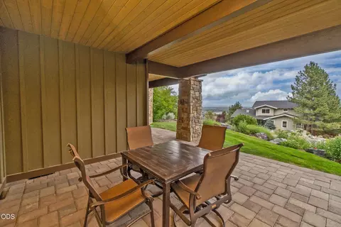 Exterior - 646 NW Powell Butte Loop, Bend, OR 97703 photo 7 of 11