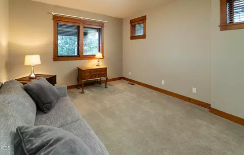 Bedroom - 646 NW Powell Butte Loop, Bend, OR 97703 photo 3 of 4