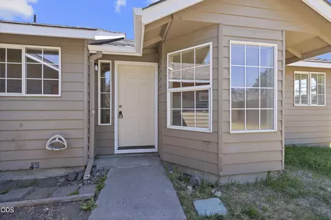 2150 SW 29th St, Redmond, OR 97756