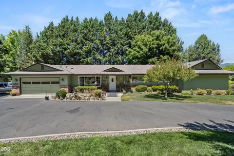 686 Towne St, Grants Pass, OR 97527