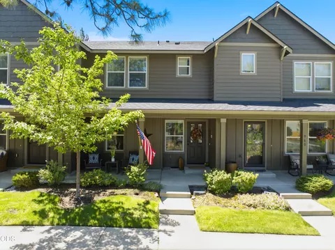 950 N Hindeman Ave, Sisters, OR 97759