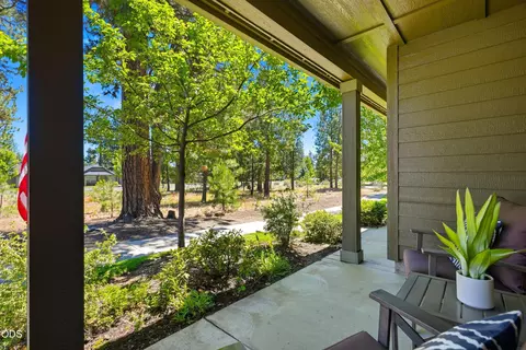 950 N Hindeman Ave, Sisters, OR 97759