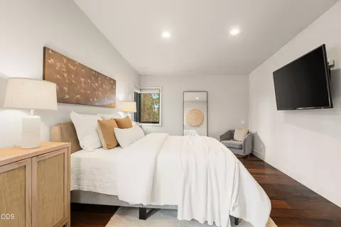 Bedroom - 19450 Bainbridge Ct, Bend, OR 97702 photo 5 of 5