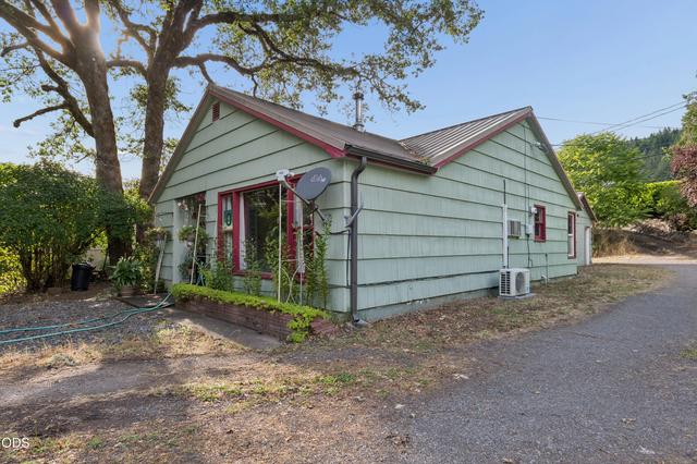 47947 W Commercial St, Oakridge, OR 97463