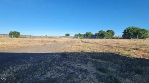 NW Lamonta Road, Prineville, OR 97754