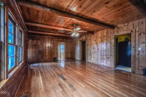 Living - 200 S Oregon St, Dorris, CA 96023 photo 6 of 6