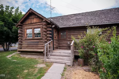 Exterior - 200 S Oregon St, Dorris, CA 96023 photo 12 of 25