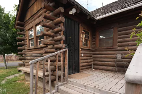 Exterior - 200 S Oregon St, Dorris, CA 96023 photo 11 of 25