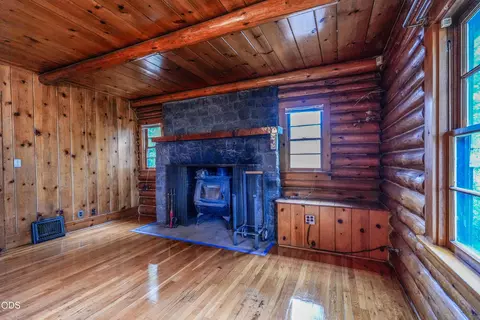 Living - 200 S Oregon St, Dorris, CA 96023 photo 5 of 6