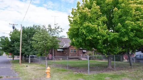 Exterior - 200 S Oregon St, Dorris, CA 96023 photo 15 of 25