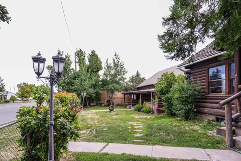 Exterior - 200 S Oregon St, Dorris, CA 96023 photo 6 of 25