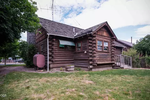 Exterior - 200 S Oregon St, Dorris, CA 96023 photo 13 of 25
