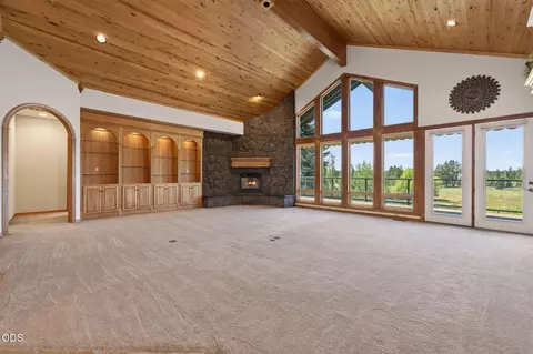 Living - 21955 Rickard Rd, Bend, OR 97702 photo 1 of 14