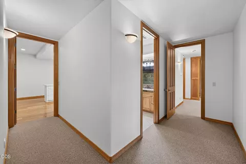 Entry Way - 21955 Rickard Rd, Bend, OR 97702 photo 5 of 7