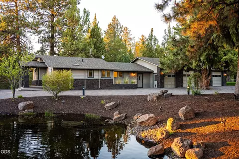 Exterior - 21955 Rickard Rd, Bend, OR 97702 photo 4 of 9