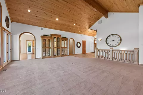 Living - 21955 Rickard Rd, Bend, OR 97702 photo 3 of 14