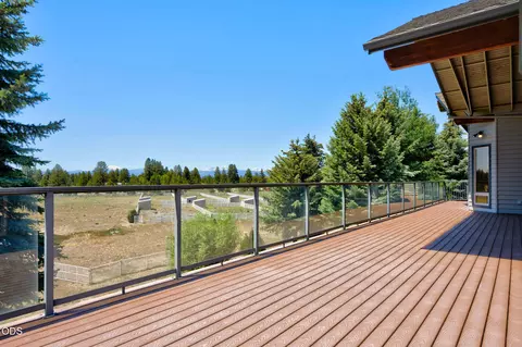 Exterior - 21955 Rickard Rd, Bend, OR 97702 photo 9 of 9