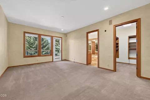 Bedroom - 21955 Rickard Rd, Bend, OR 97702 photo 1 of 5
