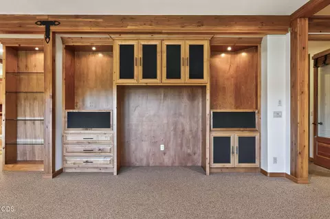 Living - 21955 Rickard Rd, Bend, OR 97702 photo 9 of 14