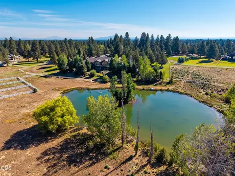 View/Area - 21955 Rickard Rd, Bend, OR 97702 photo 6 of 8