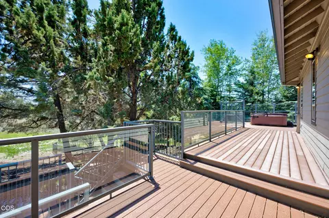 Exterior - 21955 Rickard Rd, Bend, OR 97702 photo 7 of 9