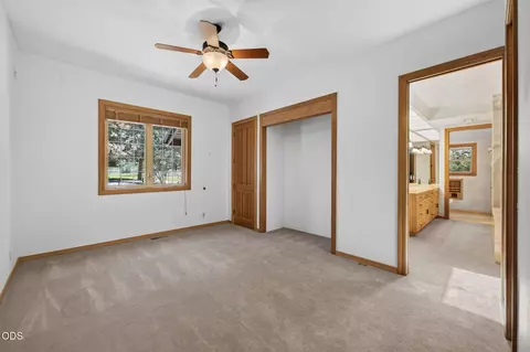 Bedroom - 21955 Rickard Rd, Bend, OR 97702 photo 3 of 5