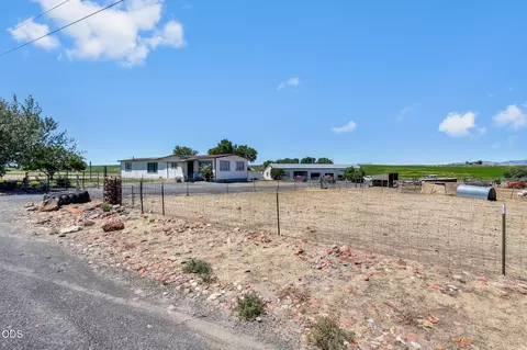 7200 NE Quaale Rd, Madras, OR 97741