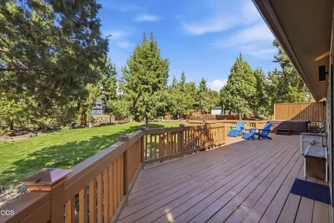 Exterior - 64736 Alcor Pl, Bend, OR 97703 photo 5 of 13