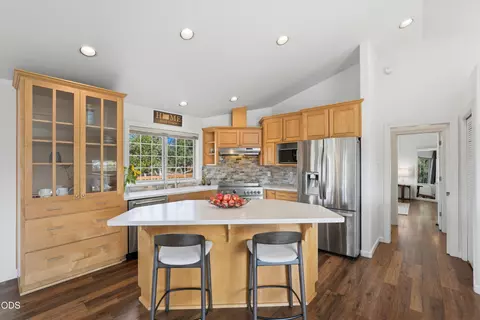 Kitchen - 64736 Alcor Pl, Bend, OR 97703 photo 1 of 3