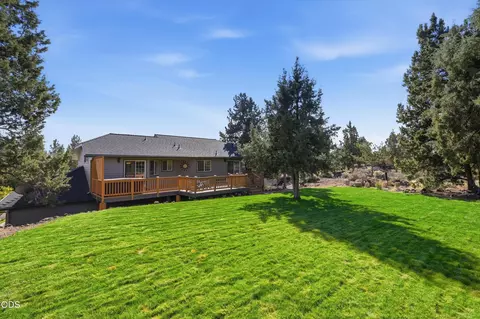Exterior - 64736 Alcor Pl, Bend, OR 97703 photo 11 of 13