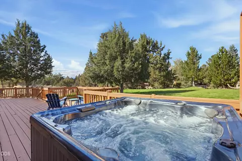 Exterior - 64736 Alcor Pl, Bend, OR 97703 photo 8 of 13