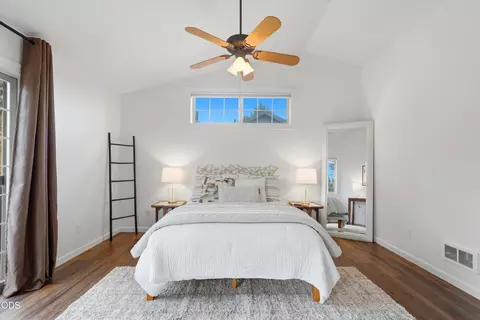 Bedroom - 64736 Alcor Pl, Bend, OR 97703 photo 6 of 6