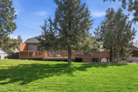 Exterior - 64736 Alcor Pl, Bend, OR 97703 photo 12 of 13