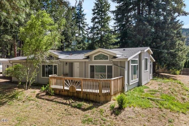 261 Old Booth Ln, Glendale, OR 97442