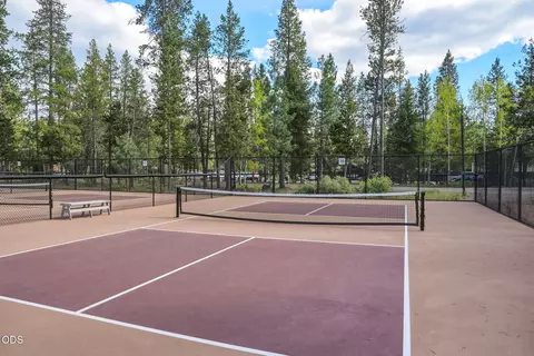 View/Area - 57715 Poplar Loop, Sunriver, OR 97707 photo 6 of 8