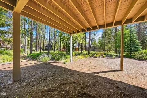 Exterior - 57715 Poplar Loop, Sunriver, OR 97707 photo 6 of 12