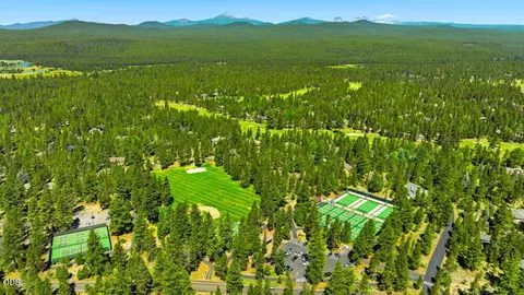 View/Area - 57715 Poplar Loop, Sunriver, OR 97707 photo 2 of 8