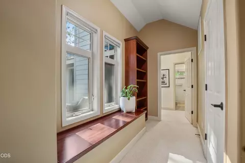 Entry Way - 60775 Currant Way, Bend, OR 97702 photo 1 of 3