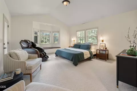 Bedroom - 60775 Currant Way, Bend, OR 97702 photo 7 of 13