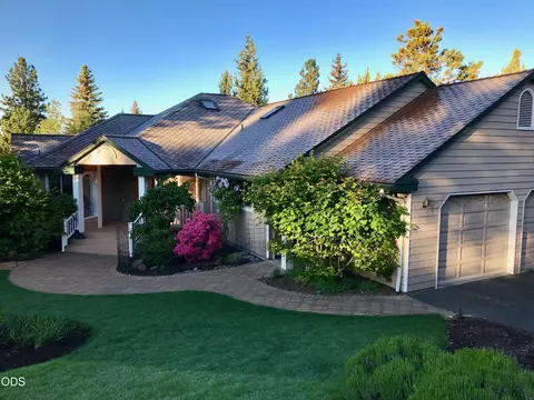 1182 NW Hillside Park Dr, Bend, OR 97703