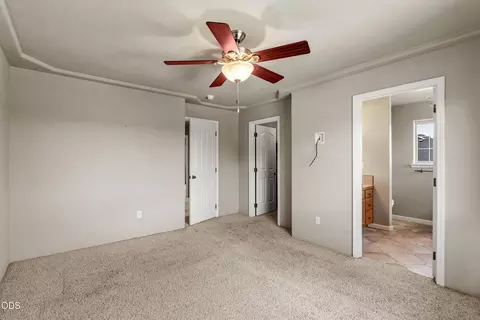 Bedroom - 677 Cedar Wood Dr, Eagle Point, OR 97524 photo 2 of 4