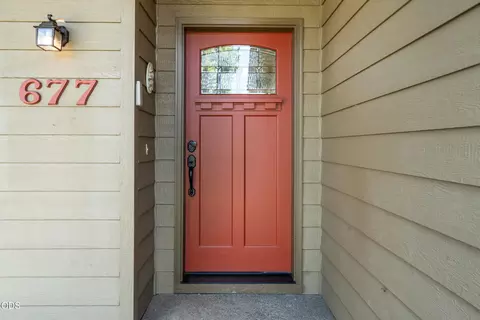 Entry Way - 677 Cedar Wood Dr, Eagle Point, OR 97524 photo 1 of 1