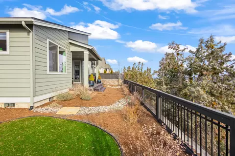 Exterior - 3038 NW Butte View Dr, Bend, OR 97703 photo 9 of 11