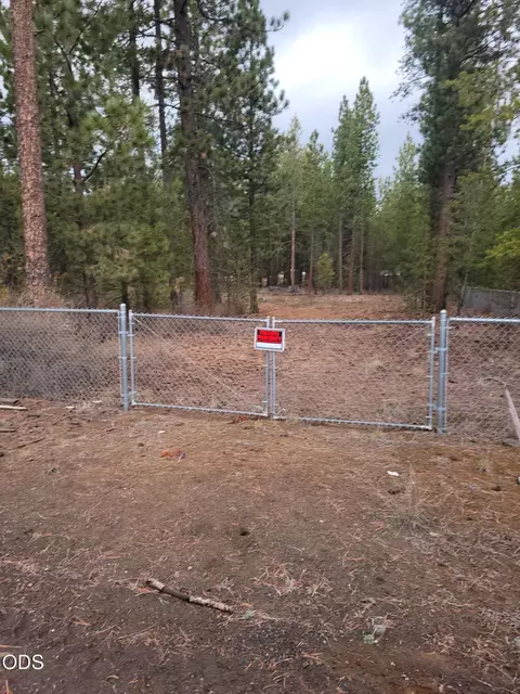 15922 Twin Dr, La Pine, OR 97739 photo 3