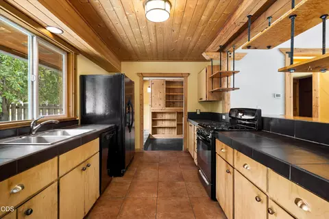Kitchen - 606 NE 9th St, Bend, OR 97701 photo 1 of 4
