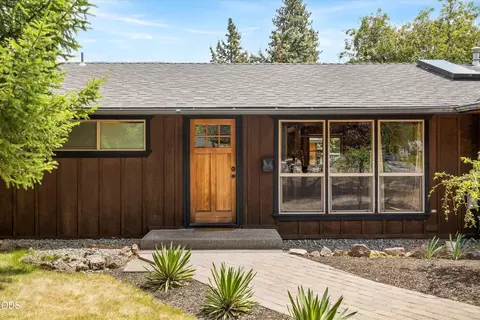Exterior - 606 NE 9th St, Bend, OR 97701 photo 2 of 11