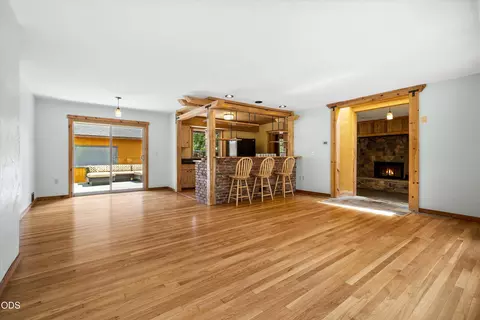 Living - 606 NE 9th St, Bend, OR 97701 photo 1 of 7