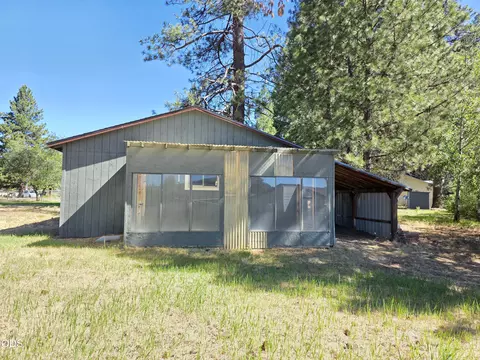 Exterior - 305 S Charley Ave, Chiloquin, OR 97624 photo 3 of 8
