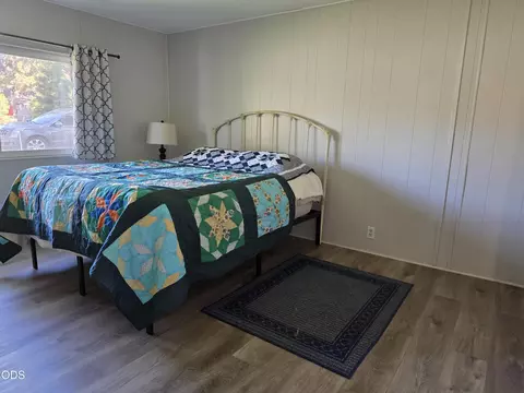 Bedroom - 305 S Charley Ave, Chiloquin, OR 97624 photo 2 of 7