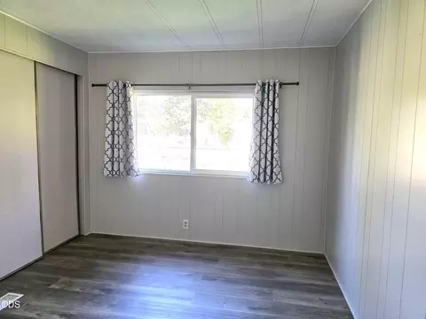 Bedroom - 305 S Charley Ave, Chiloquin, OR 97624 photo 1 of 7